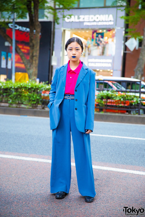 tokyo-fashion:20-year-old Japanese student Tae on the street...