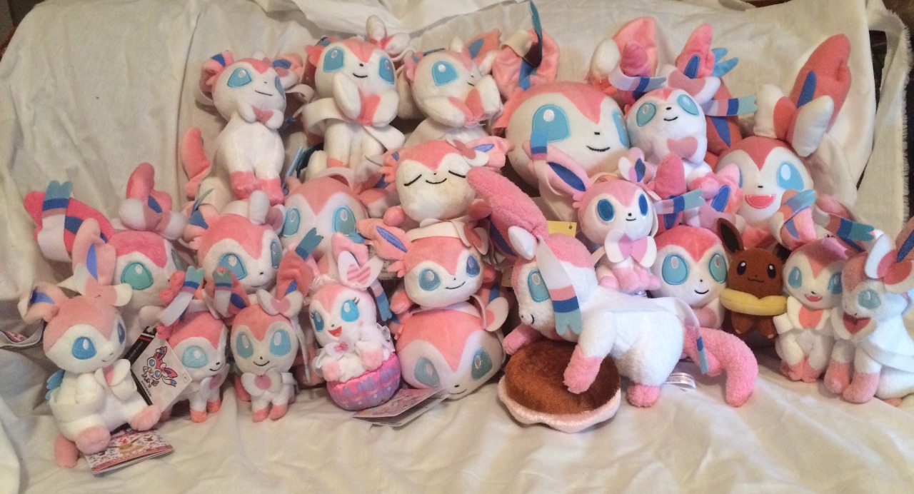 Large sylveon hot sale plush