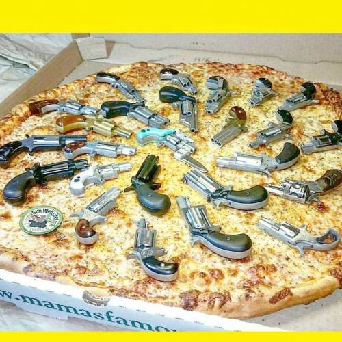 gwebs:Its #NationalPizzaDay So grab a slice...