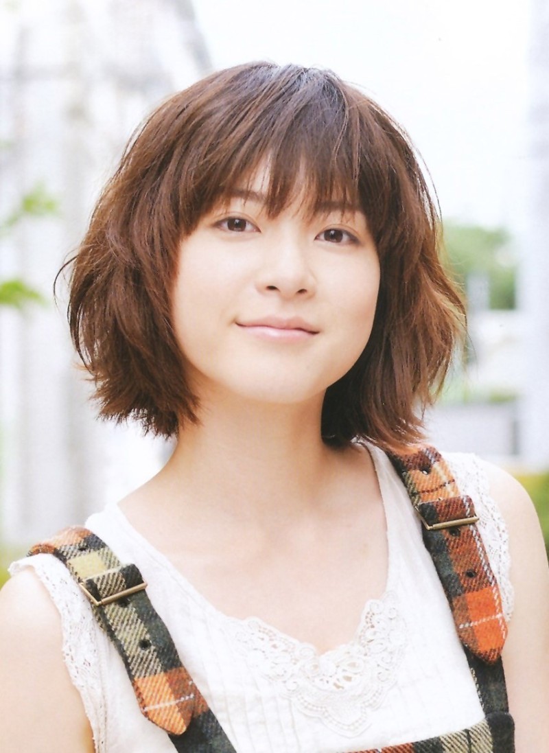 Japanese Short Hair Girls: Photo