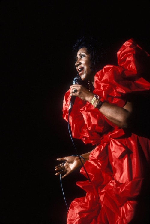 sinnamonscouture:Aretha Franklin’s Fashion Diva MomentsRIP...