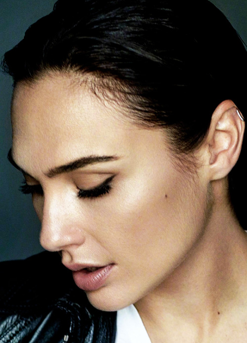 galgadotnet:Gal Gadot photographed by Liu Zongyuan for Grazia...