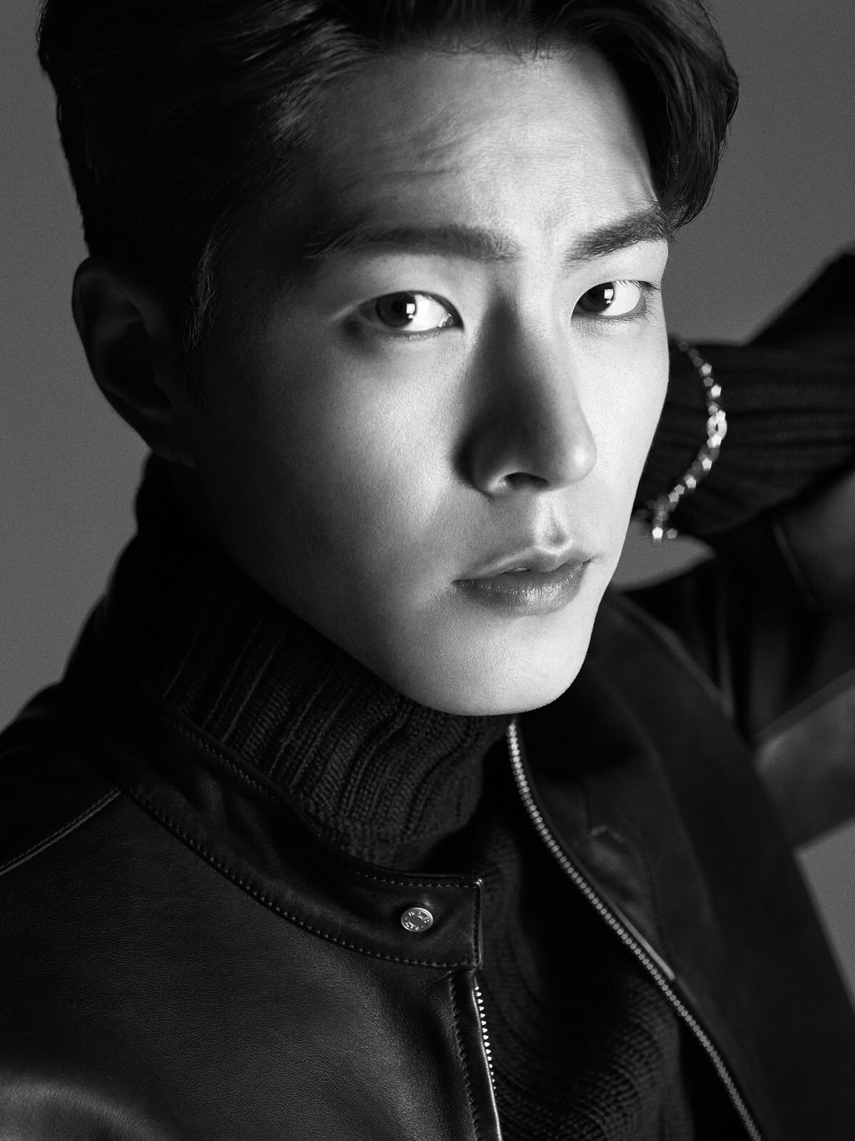 Hong Jong Hyun - Harper’s Bazaar Magazine November... - Korean photoshoots