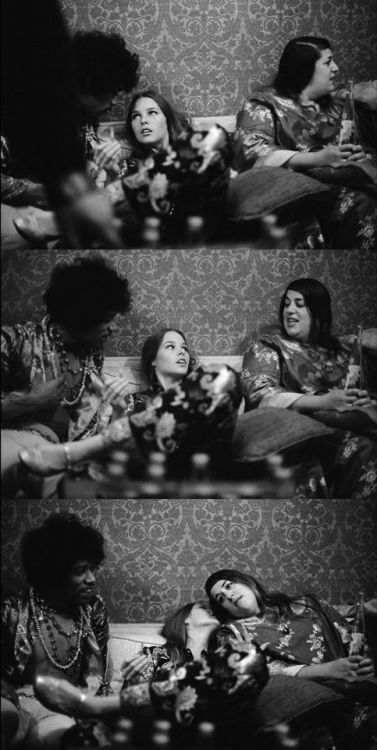 sexyclassicrock:Jimi Hendrix, Michelle Phillips and Cass Elliot...