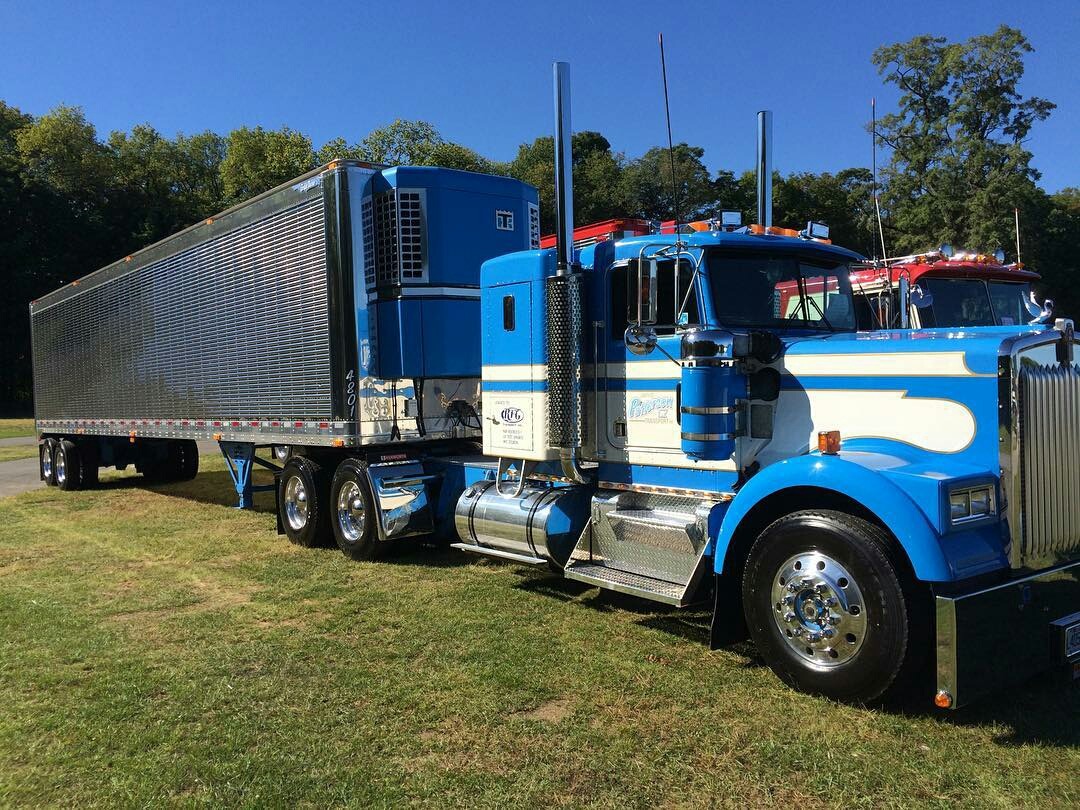 Semitrckn Kenworth Classic W900A With Matchin Reefer