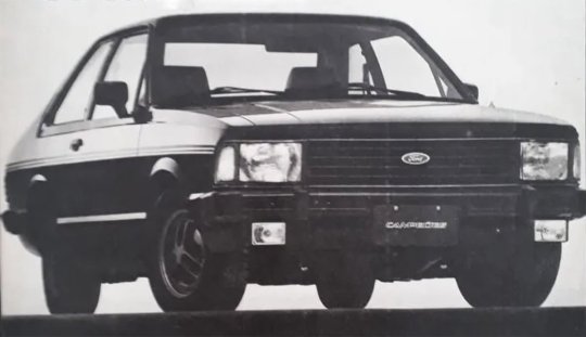 corcel II campeoes preto e dourado, de frente: ford desenvolveu diferentes séries especiais inspiradas no automobilismo para seus carros