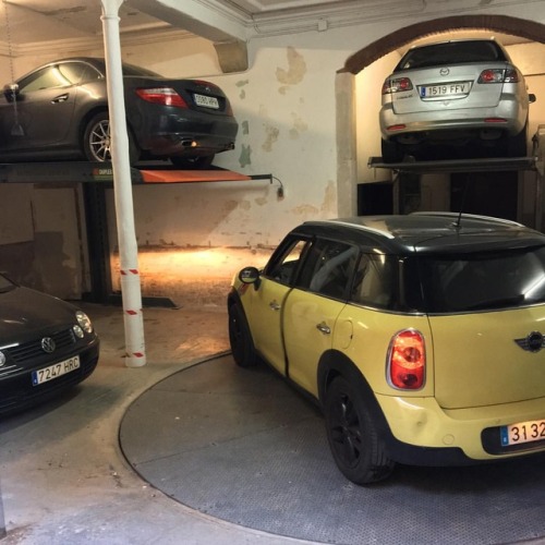 thewoodsmithsa:Compact parking options in #Barcelona...