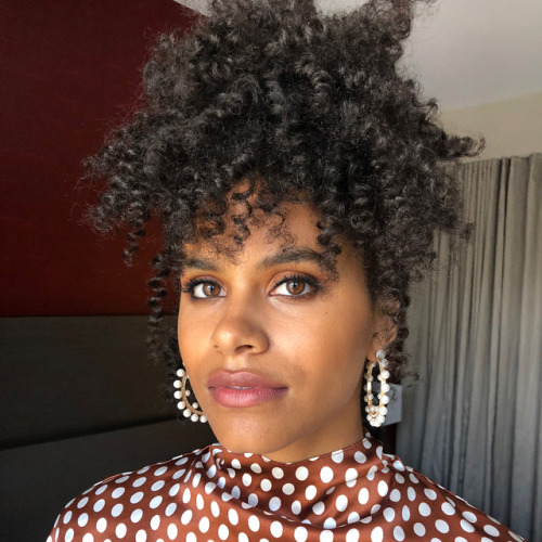 zaziesource:Zazie Beetz look for Comic Con.