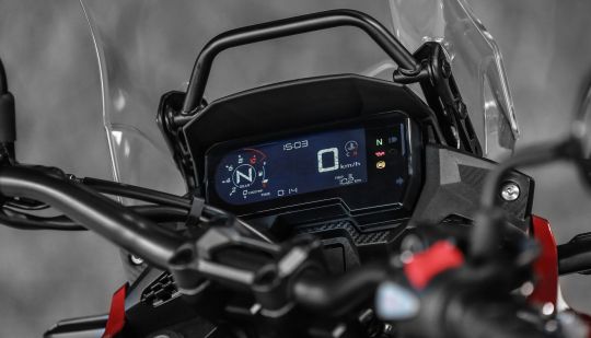 Painel digital da Honda CB 500X 2020