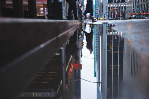 Rainy Mornings, NYC.Newbery Rosario || IG: @newbery_