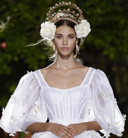 vlada-sasha-natasha:Dolce and Gabbana alta Moda