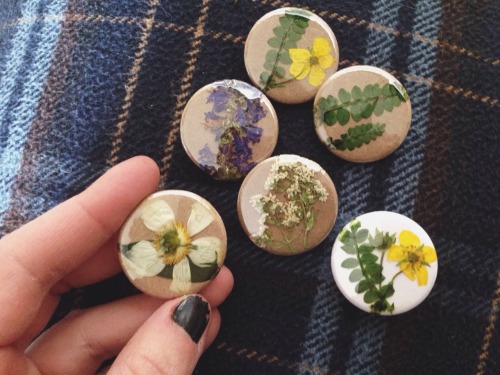 charlavail:button maker + wildflowers 