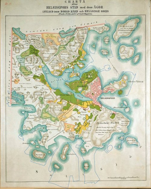 mapsontheweb:Helsinki from the year 1770 vs modern shore line.