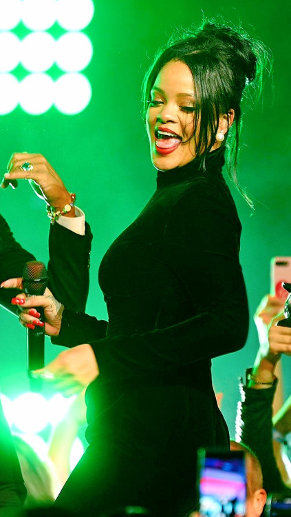 Cardi B Lockscreens Explore Tumblr Posts And Blogs Tumgir