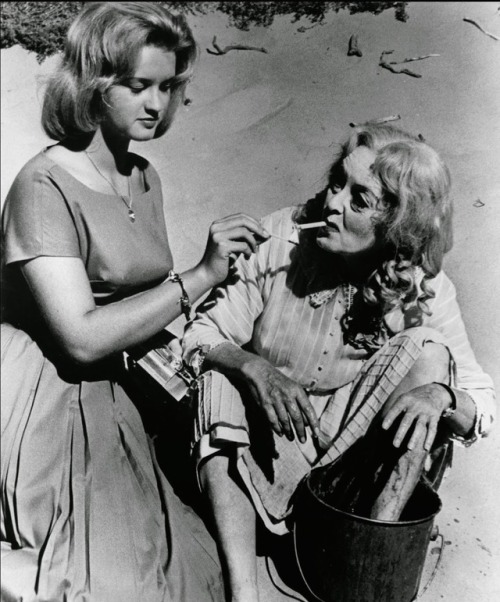 queenofthelot:Miss Bette Davis and Miss Joan Crawford star in...