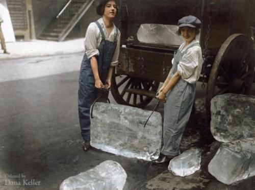 aiiaiiiyo:Delivering Ice - 1910s Check this blog!