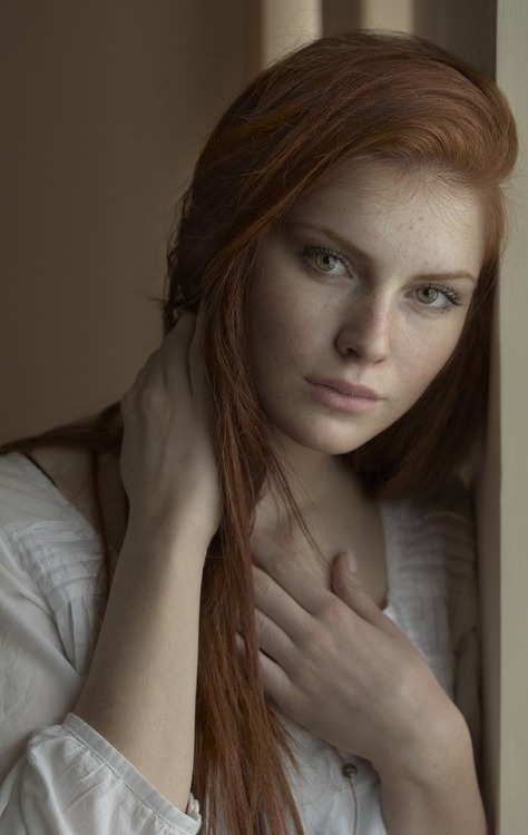 adailyredhead:Waiting for you…