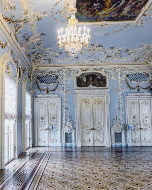 andantegrazioso:Winter palace | alexgiort