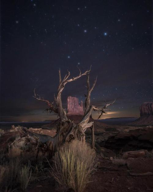 Monument Valley, Utah [OC] 4025x5031 by: GaryCPhoto