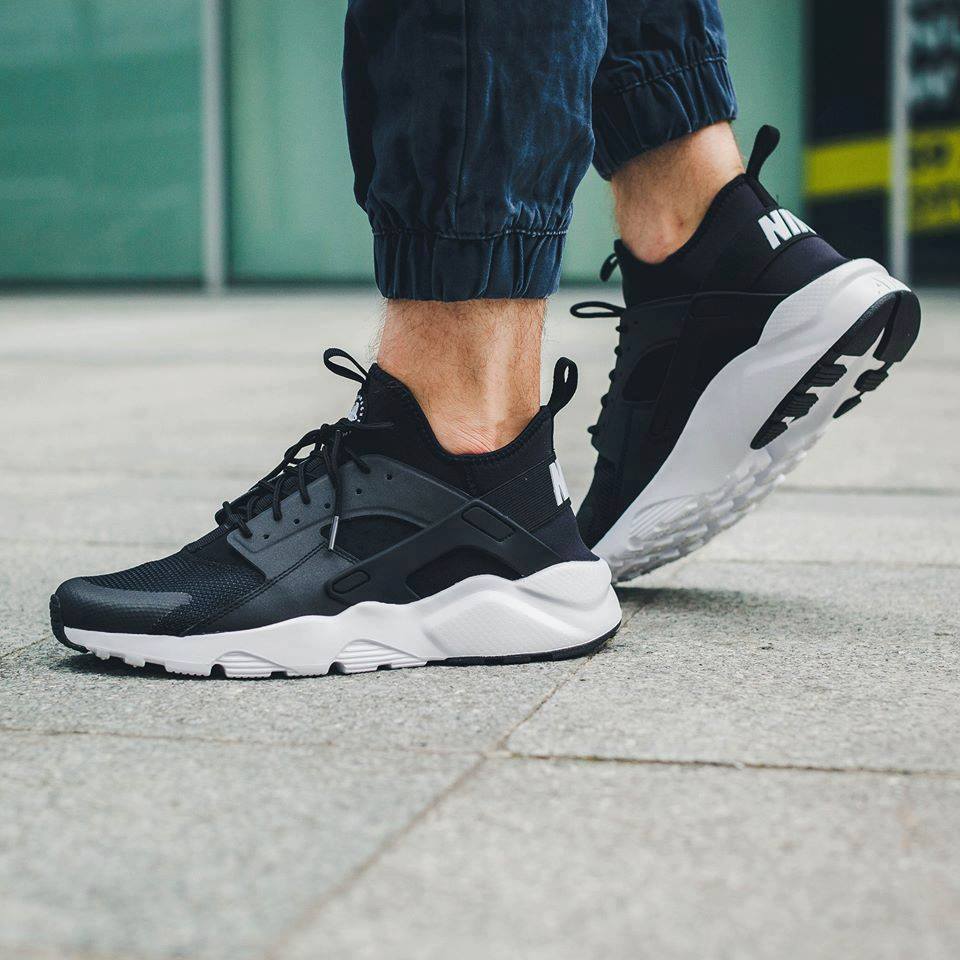 nike air huarache black