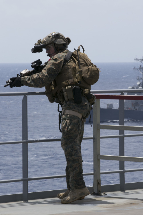 Force Reconnaissance Marines with Maritime Raid Force, 31st...