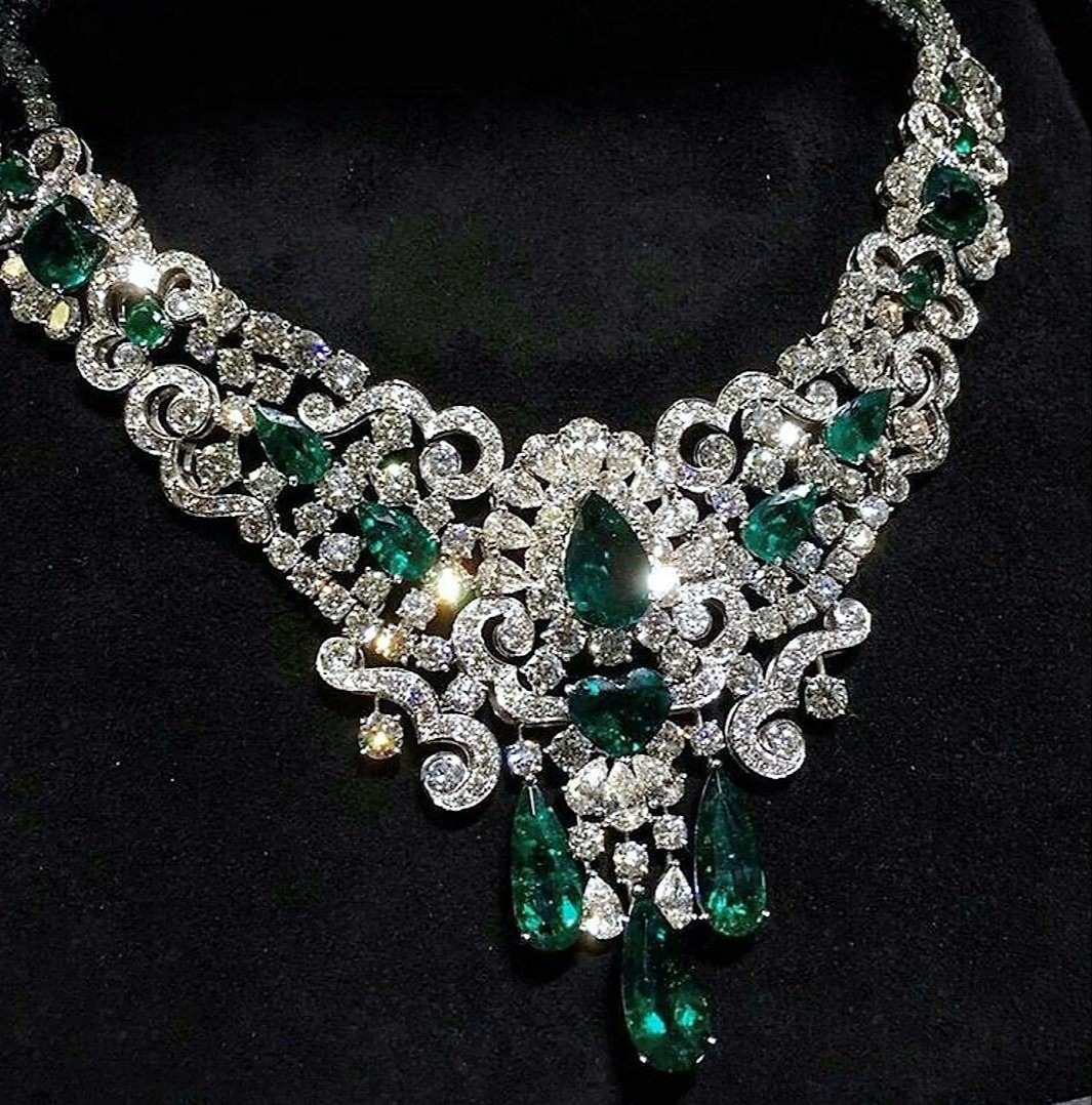 Gemville — Graff Emerald and Diamond Necklace