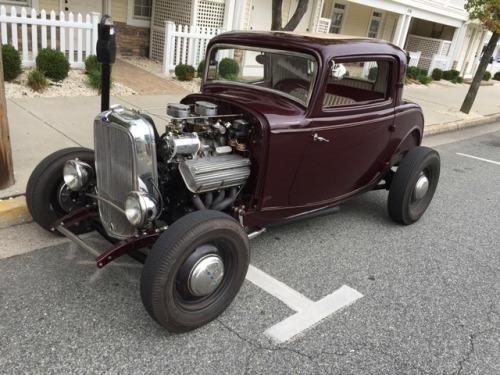 morbidrodz:Click for more vintage cars, hot rods, and kustoms