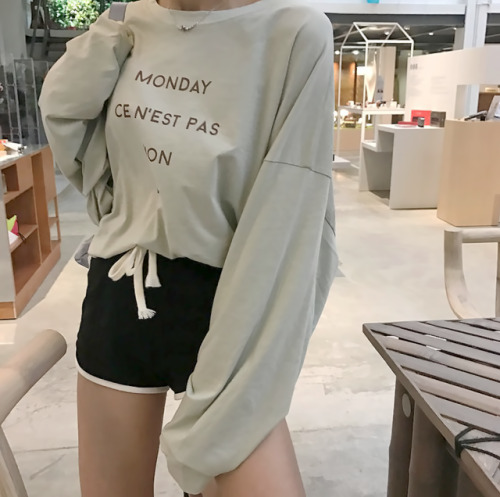 liliest:long sleeve slit side lettering t-shirt