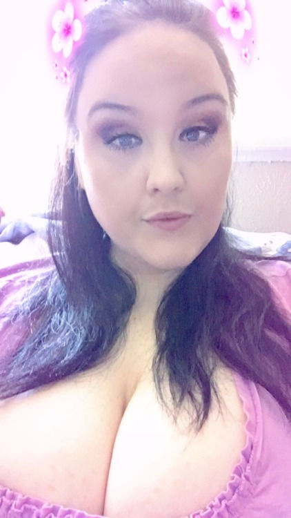 ssbbwvanillahippo:Hi Dolls. I’m SSBBW Vanilla Hippo, new to...