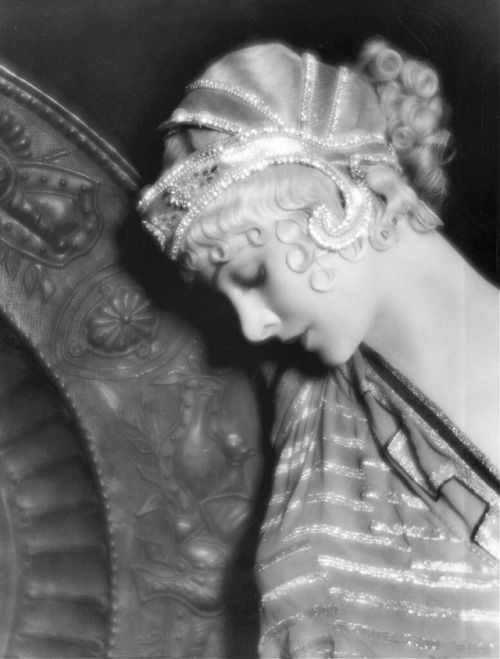 miss-vanilla:Myrna Loy for Bride of the Regiment (1930).