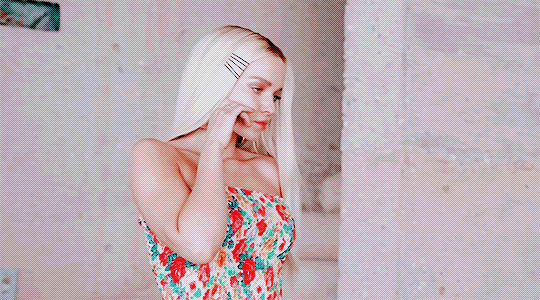 We'll always hurt each other (Victoria) Tumblr_pvmrc3EkPd1vd1nkco2_r1_540