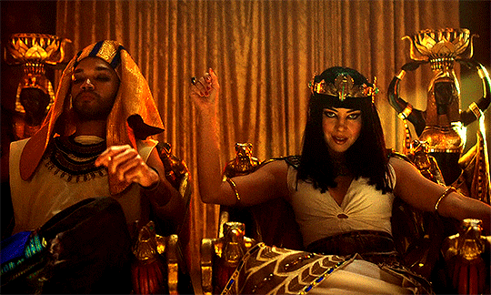 witchinghour: Aubrey Plaza as Cleopatra on Drunk...