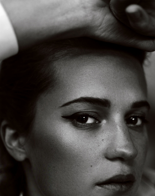 joewright:Alicia Vikander by Norman Jean Roy for ELLE UK,...