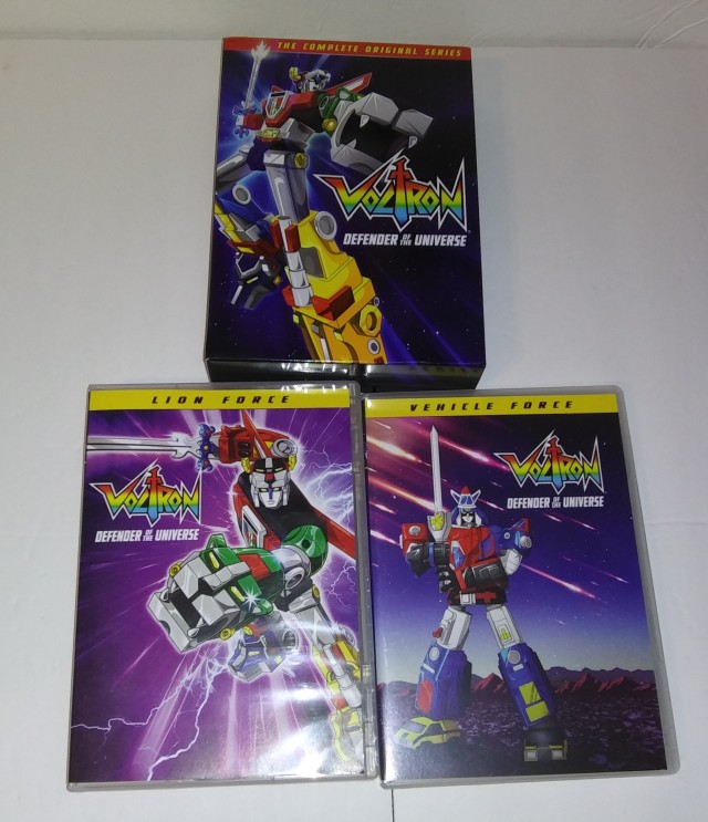 voltron defender of the universe all tins