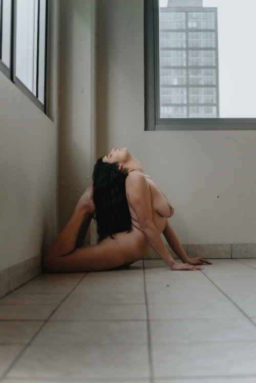 tihtiyas:photographer: Jordyn BelliModel: Maya TihtiyasMarch...