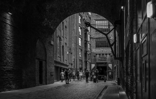 Fonte Ivaŋ Valeŋłe london architecture composition black and white streetphotography