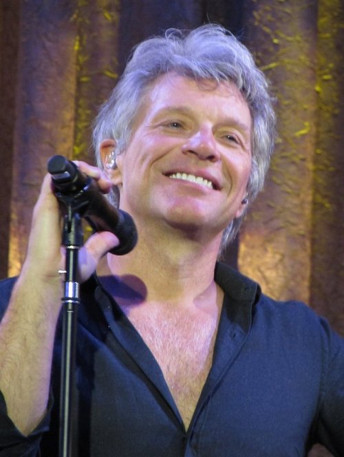 lydia-jovigirl:JBJ performing on the Runaway tours trip in...