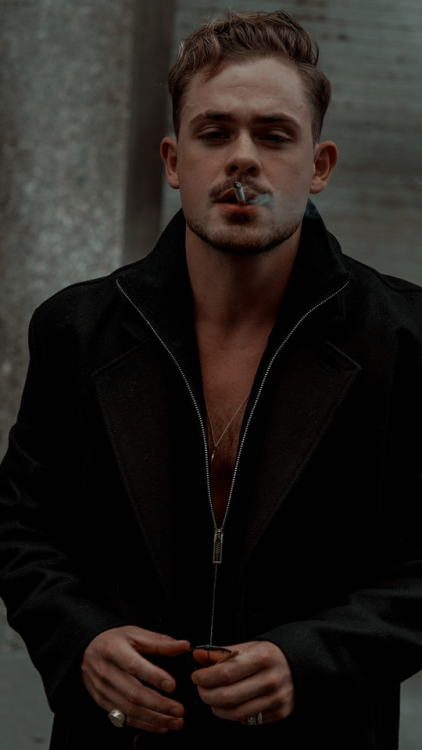 dacre montgomery lockscreens | Tumblr