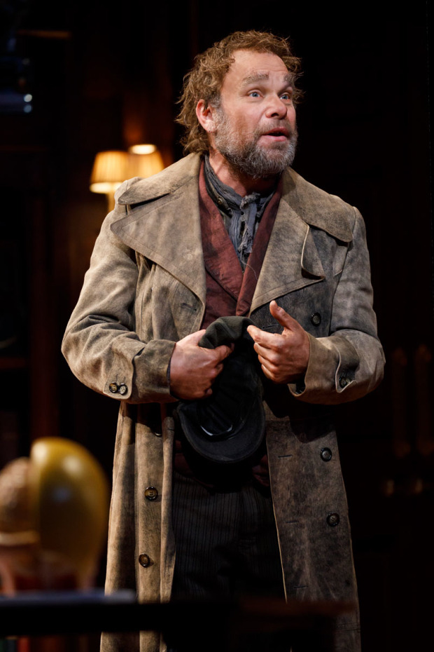 Next photo of Norbert Leo Butz