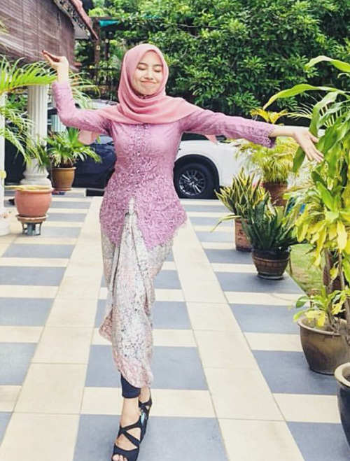 danialhfz90:njwamai:Kebaya dihari raya…Padu siotWow