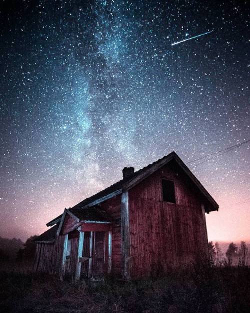 mymodernmet:Countless Glittering Stars Illuminate a Dreamy...