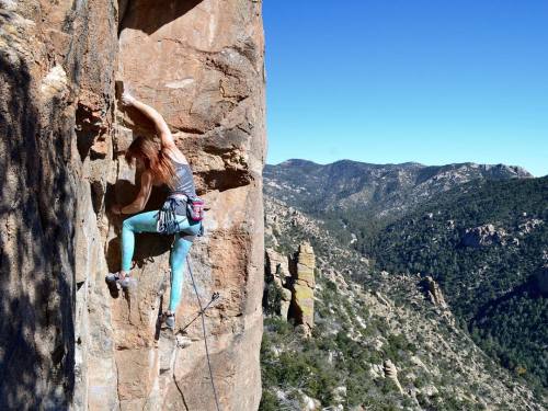 www.boulderingonline.pl Rock climbing and bouldering pictures and news claire-bukowski: My first post-injury day climbing outside was...