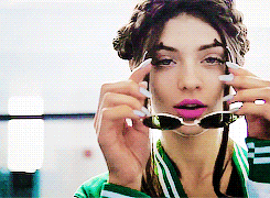 Camille ♦ We can be heroes... Just for one day. - Page 4 Tumblr_inline_payd4oVdbm1sb4p6n_250