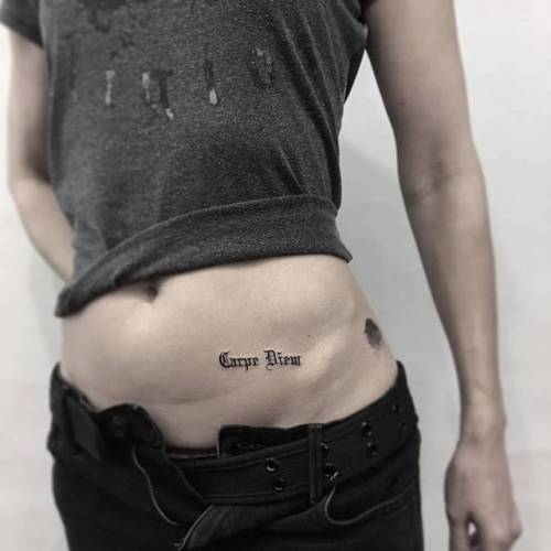 By Jin · Hoa Eternity, done in Manhattan.... small;latin;jin;carpe diem;stomach;languages;horace quotes;tiny;quotes by authors;ifttt;little;latin tattoo quotes;lettering;quotes