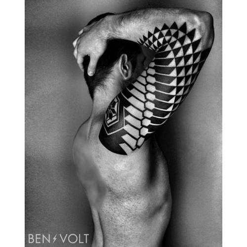 By Ben Volt, done at FORM8 Tattoo, San Francisco.... patriotic;big;japanese culture;benvolt;facebook;blackwork;twitter;geometric;upper arm