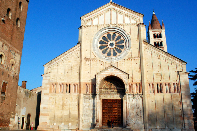 Chiesa San Zeno, For perspective, I’m standing in...