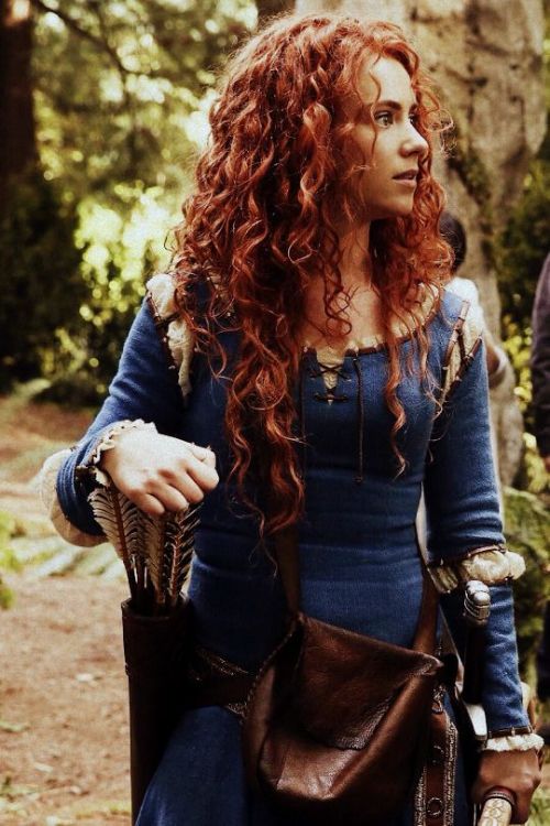 the-ginger-viking:I would love to pull off a Cosplay this...