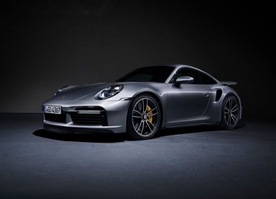 carros esportivos porsche 911 turbo s 2020