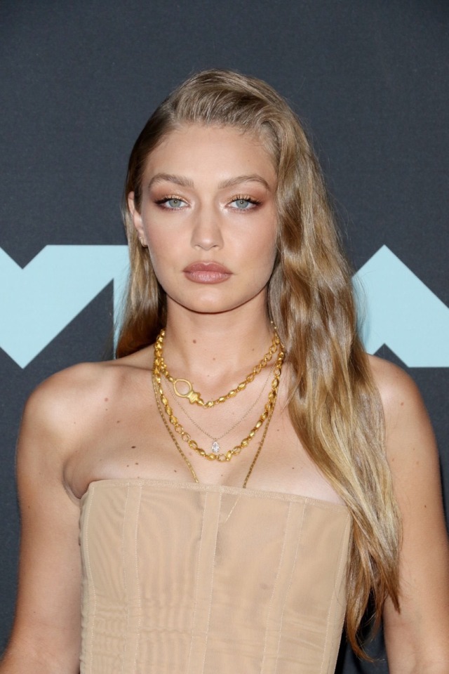 Gigi Hadid Hairstyles