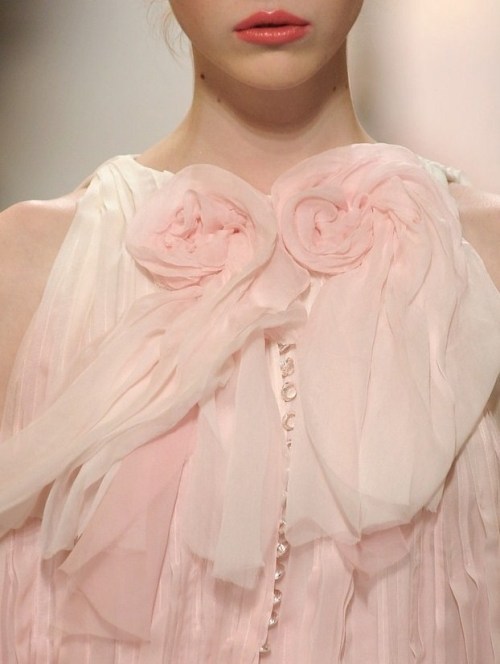 lamorbidezza:Chanel Haute Couture Spring 2010 Details